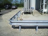 Leitplanke in Böschung